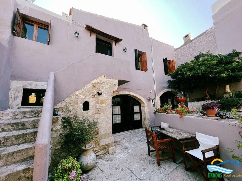p882, Renovated detached house for sale near Fortetza castle Rethymno
