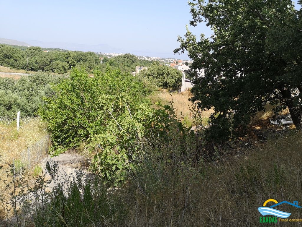 823, Plot of land of 1000 sq.m within the building plan in Gallou area