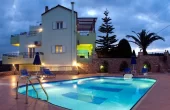 917, Large villa including 2 small apartments for sale in Perama Rethymno