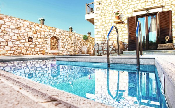 Luxury stone villa for sale in Roumeli Rethymno