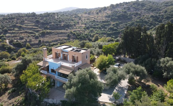 Villa for sale in Argiroupolis Rethymno