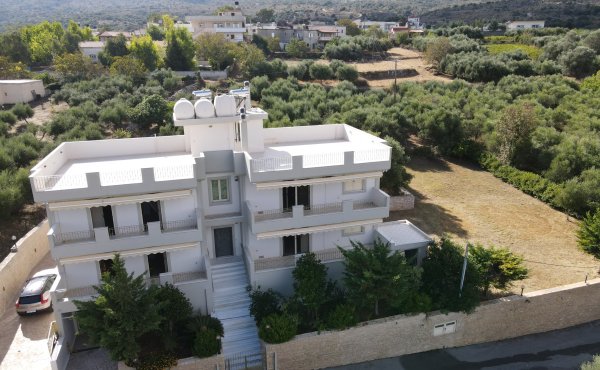 Two-storey house with basement for sale in Argoulio Rethymno