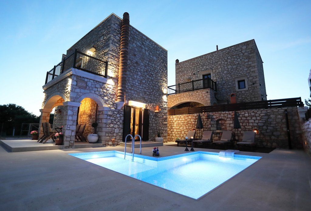 TWO-VILLAS-NIGHT