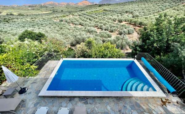 Villa for sale in Roumeli Rethymno