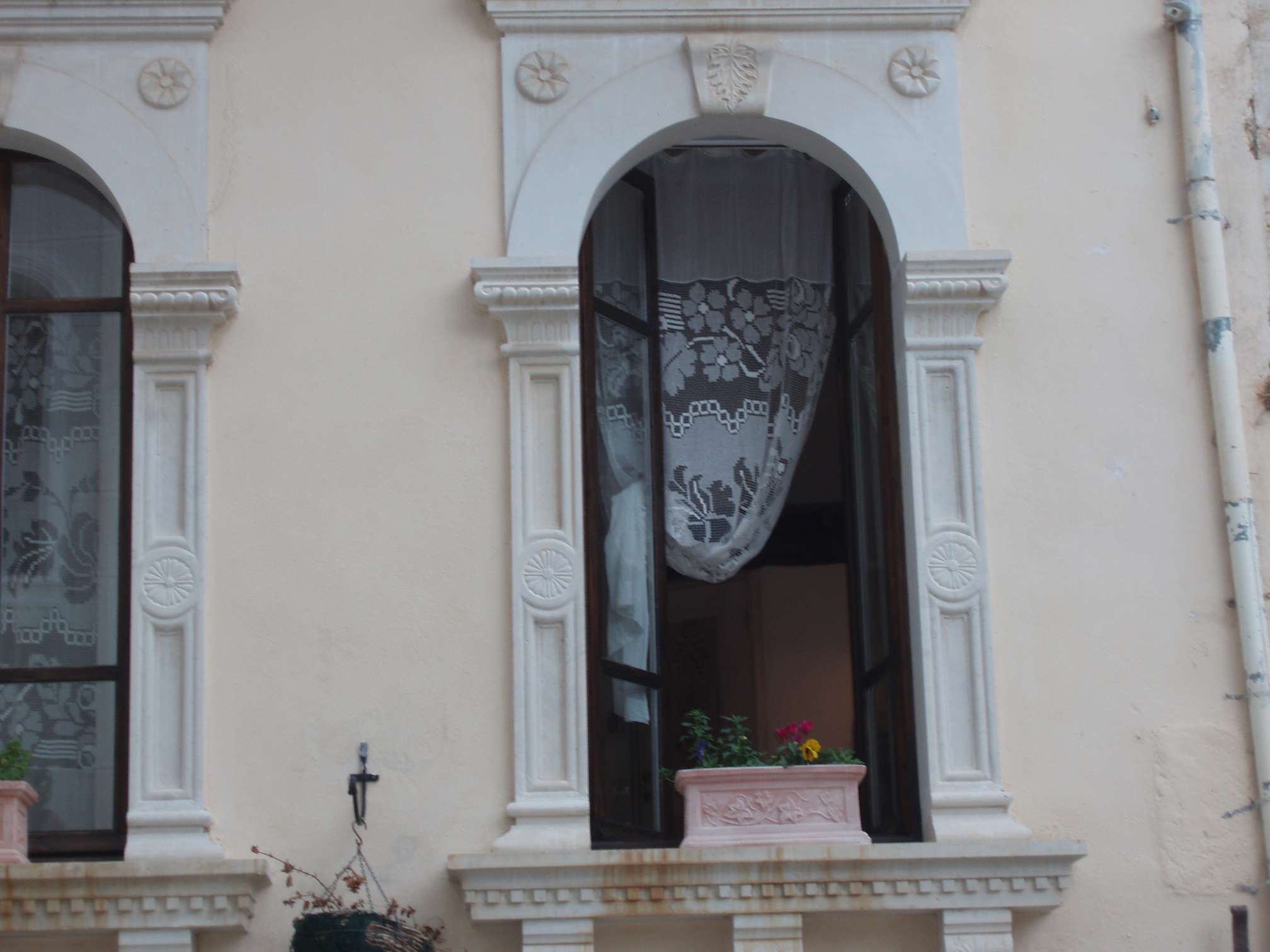 09 FACADE