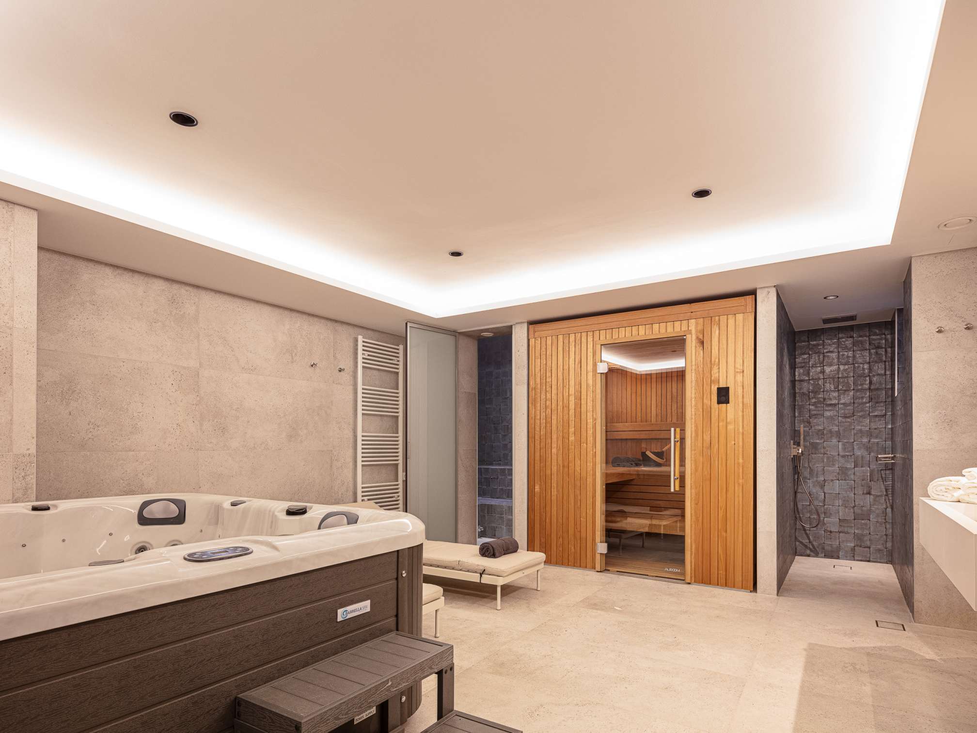 Indoor-31