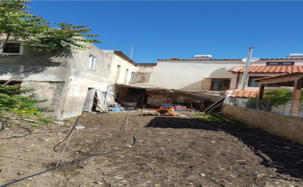 Παλαιά οικία πολύ κοντά στη θάλασσα, προς πώληση εντός του χωρίου του Πανόρμου Ρεθύμνου